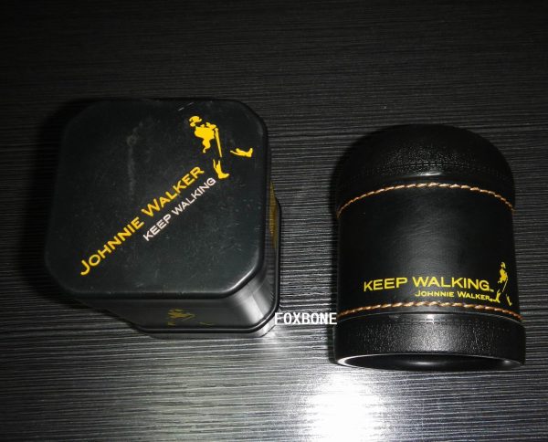 Can customize LOGO gift game intelligence plastic dice cup