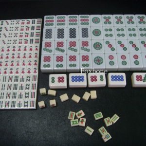 Customized mahjong tiles from Taiwan, Malaysia, Japan, the United States, and Singapore, made of melamine and jade  Making mahjong