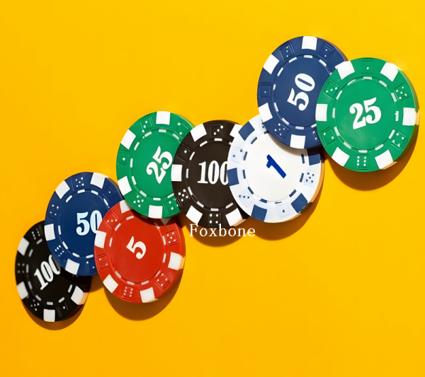 Tabletop games, Monopoly, Texas Hold 'em Poker, Blackjack, poker club, small six dice pattern poker chips - 图片 3